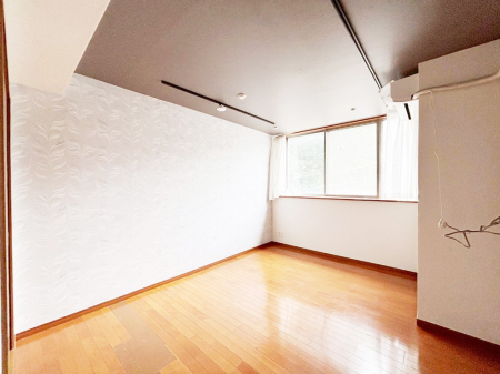 ���̑����� �u�₩�ȓ��������������S�̂�D������ݍ���ł���܂�