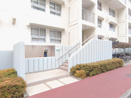 �G���g�����X -