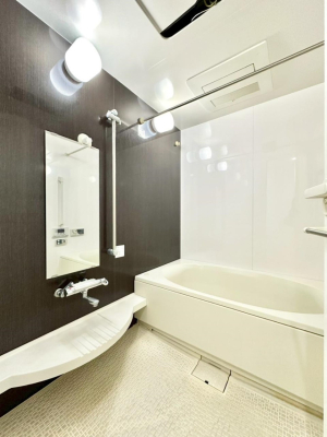 ���� ����̔�������Ă���閾�邢�������̂���o�X���[��  