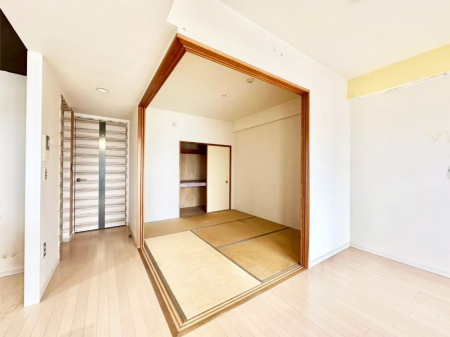 ���̑����� ���r���O�אڂ̘a���͖����̕�炵�ɖ����ƈ��炬�������炵�Ă���܂�    