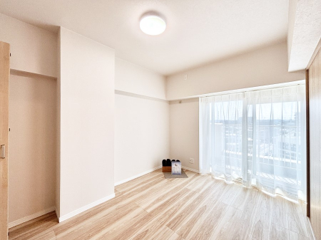 ���̑����� �o���R�j�[���J�������v���X���Ă����m��  