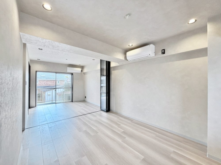 ���̑����� �Ƒ������R�ƏW�܂�e���̃X�y�[�X�ɂȂ肻��