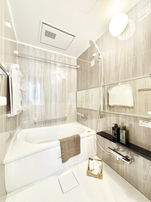 ���� ����̔�������Ă���閾�邢�������̂���o�X���[��