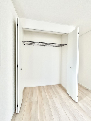 ���[ �����Ղ�̎��[�X�y�[�X�ŉ��K�ɕ�点���� 