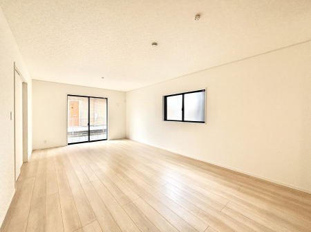 ���̑����� �Ƒ��̏Ί炪���R�Ɛ��܂�Ă���A����ȕ��͋C�̃_�C�j���O�Ɏd�オ���Ă��܂��B