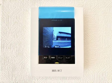 ���̑����� TV���j�^�[�t�C���^�[�t�H�����t���Ă��ăZ�L�����e�B�[��