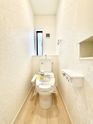 �g�C�� �g�C����1�K��2�K���ꂼ��ɔz�u����Ă��ĂƂĂ��֗��ł��B 