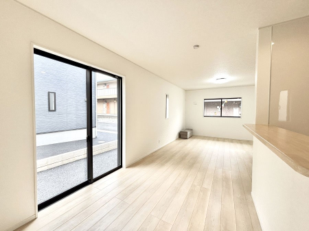 ���̑����� �傫�ȑ����炽���Ղ�̗z���ƕ����������郊�r���O  