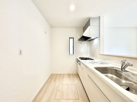 �L�b�`�� ��Ƃ肠��L�b�`���ł͂��Ƒ��Ɗy�������������ł��܂��B