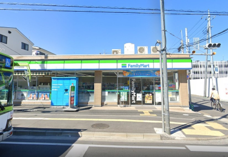 ���ӊ� �R���r�j 200m �t�@�~���[�}�[�g ����s�����O�X