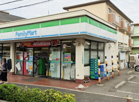 ���ӊ� �R���r�j 500m �t�@�~���[�}�[�g ������l���ړX