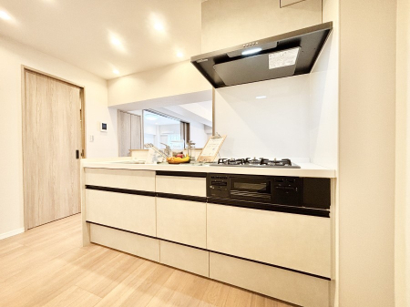 �L�b�`�� �������������I�ɁA�y�����I�V�X�e���L�b�`��