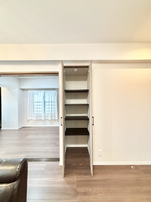 ���̑����� ���r���O���[�B�����Ɏ��[������ƕ����W�܂�LDK���X�b�L���Еt�������ł��ˁB  