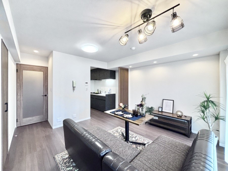 ���r���O �������������͋C�̂k�c�j�͉Ƒ��݂�Ȃ̉��K���