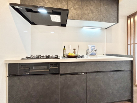 �L�b�`�� �������̂������ŉƑ��̏Ί炪�L����܂��I