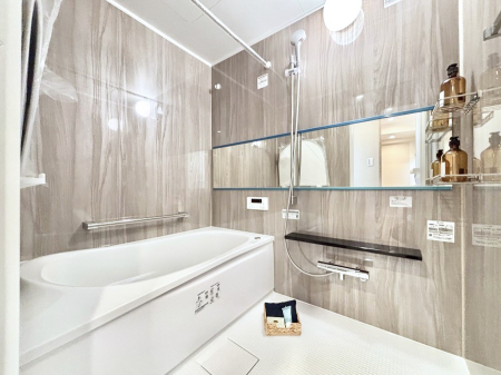 ���� ����̔�������Ă���閾�邢�������̂���o�X���[��  