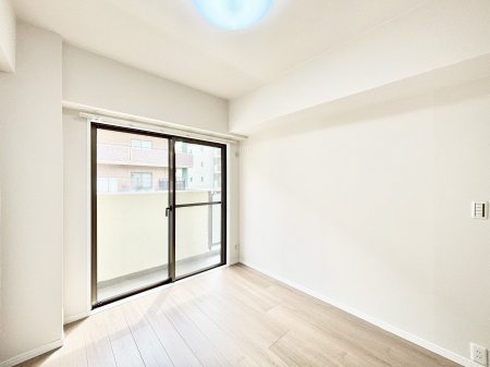 �Q�� ���邢�o���R�j�[�T�C�h�ɗm����ݒu�B�ڊo�߂̗ǂ��Q���ɁB