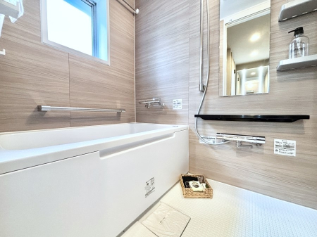 ���� ����̔�������Ă���閾�邢�������̂���o�X���[��  