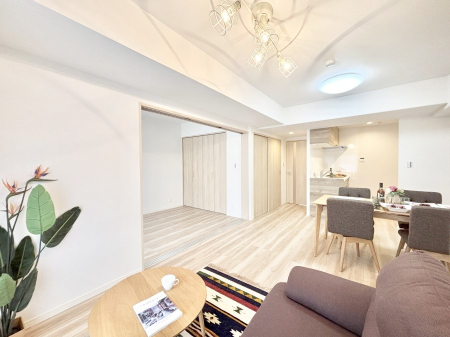 ���̑����� �Ƒ������R�ƏW�܂�e���̃X�y�[�X�ɂȂ肻��