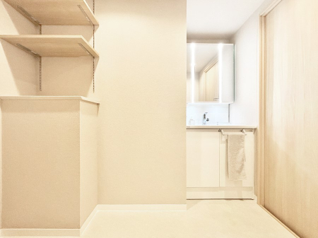 ���ʑ�E���ʏ� ������������ʉ��ώ��Œ��̐g�x�x�����K