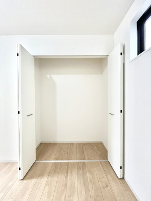 ���[ �����Ղ�̎��[�X�y�[�X�ŉ��K�ɕ�点���� 