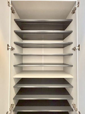 ���̑����� �����Ղ���[�ł���V���[�Y�{�b�N�X�ŉƑ��S���̌C���A���ւ�������B  