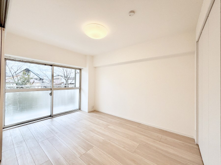 ���̑����� �o���R�j�[���J�������v���X���Ă����m��  