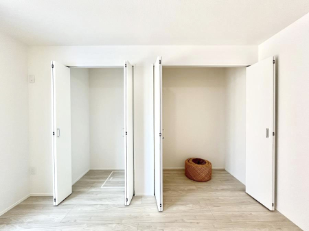 ���[ �����Ղ�̎��[�X�y�[�X�ŉ��K�ɕ�点���� 