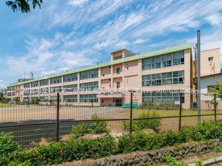 ���ӊ� ���w�Z 400m �����s���q����񏬊w�Z