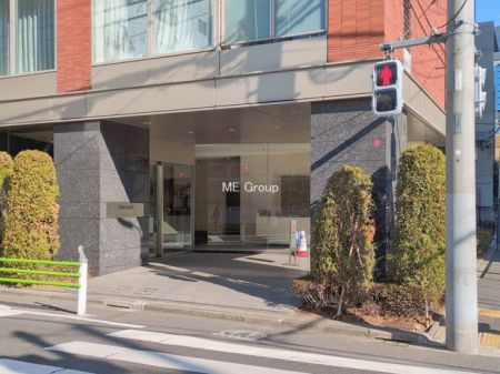 �G���g�����X -