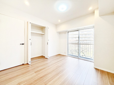 �Q�� �N���[�[�b�g�t���̂������ŃX�b�L���Ƃ�����Ԃł�����芰���܂��I