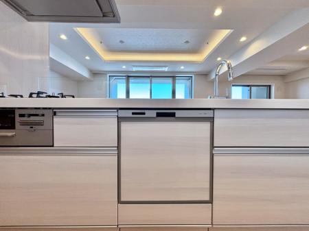 �L�b�`�� �������������I�ɁA�y�����I�V�X�e���L�b�`��