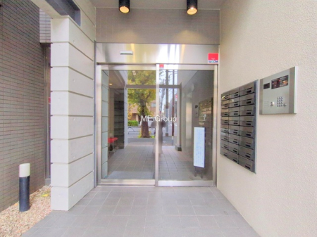 �G���g�����X -