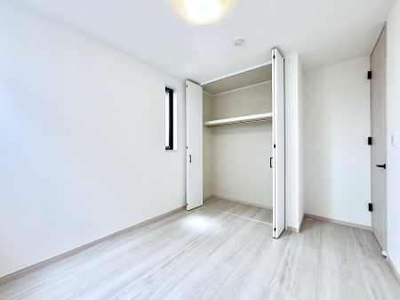 �q������ �q�������ɂ��������߂Ȏ��[�X�y�[�X�����Ղ�̋���