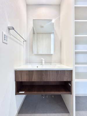 ���ʑ�E���ʏ� ���[�͂Ƌ@�\���ɗD�ꂽ���ʉ��ϑ�  