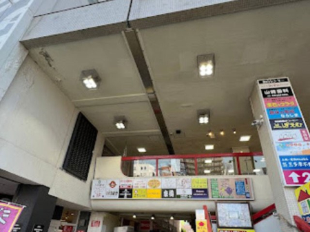 ���ӊ� �V���b�s���O�Z���^�[ 1800m �����w�O�V���b�s���O�Z���^�[