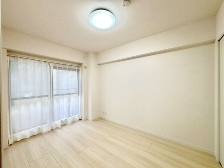 ���̑����� �o���R�j�[���J�������v���X���Ă����m��  