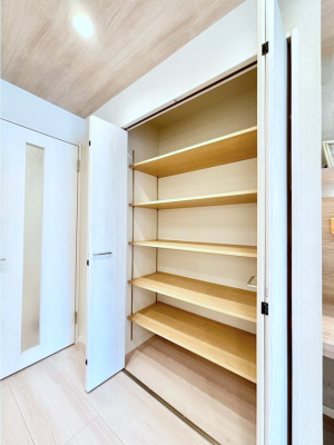 ���̑����� �L�b�`���ɂ̓p���g���[�I�H�ނ̃X�g�b�N�͂������A���p�i�̎��[�Ȃǎg�����͂��낢��I