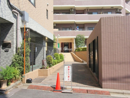 �G���g�����X -