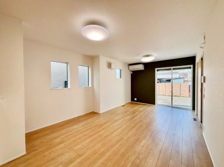 ���̑����� �Ƒ������R�ƏW�܂�e���̃X�y�[�X�ɂȂ肻���@