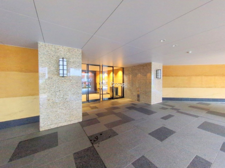 �G���g�����X -