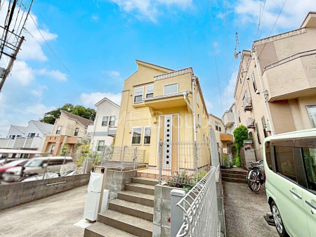 ���n�O�ώʐ^ �����Ղ�̗z���ƊJ�����ɕ�܂�閾�邢�Z�܂�