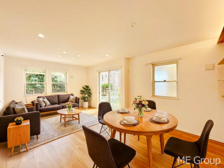 ���r���O ���Ƒ��̓��₩�Șb�����ŕ�܂�閾�邢���r���O  ���Ƌ��CG�ł�