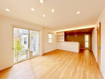 ���̑����� �V���v���ȃf�U�C���Ȃ̂ŃC���e���A���l����̂��y���݂ł��ˁI