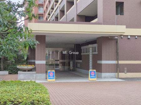 �G���g�����X -