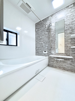 ���� ����̔�����₷��؂ȃo�X�^�C���B�������Ƃ����C���y����Ŕ����Ƃ肽���ł��ˁI  