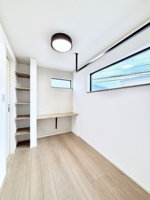 ���̑� ���r���O�Ɨׂ荇���Ă���}���`�X�y�[�X�B�����h���[�X�y�[�X�Ƃ��Ă����g�����������܂� 