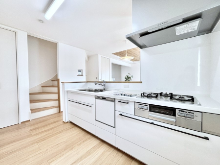 �L�b�`�� �������������I�ɁA�y�����I�V�X�e���L�b�`��