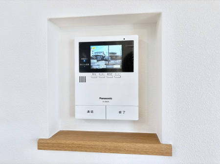 ���̑����� TV���j�^�[�t�C���^�[�t�H�����t���Ă��ăZ�L�����e�B�[��