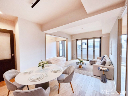 ���r���O �傫�ȑ����炽���Ղ�̗z���ƕ����������郊�r���O�@���Ƌ��CG�ł�  